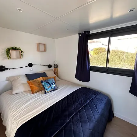 Botel House Boat Avec Naviguant En Champagne