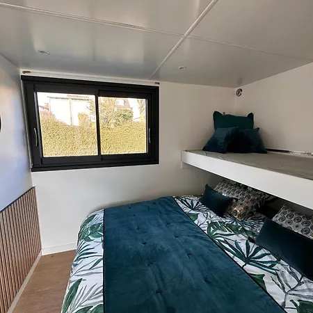 House Boat Avec Naviguant En Champagne Botel