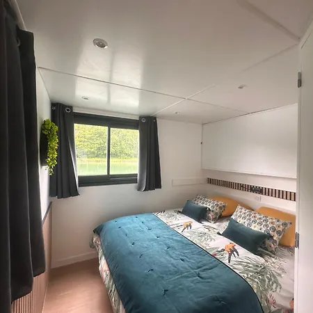 House Boat Avec Naviguant En Champagne * Mareuil-sur-Ay